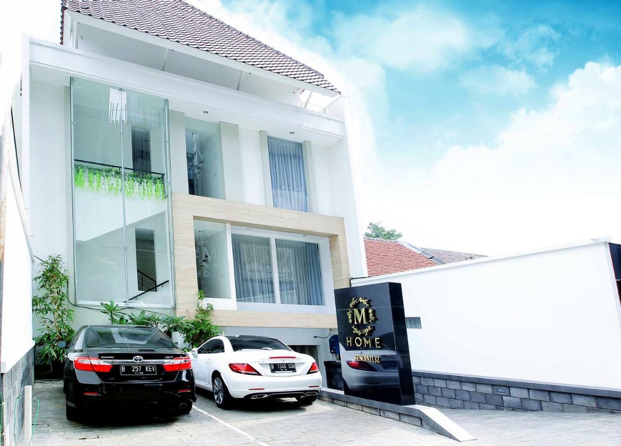 M Home Jakarta Exterior foto